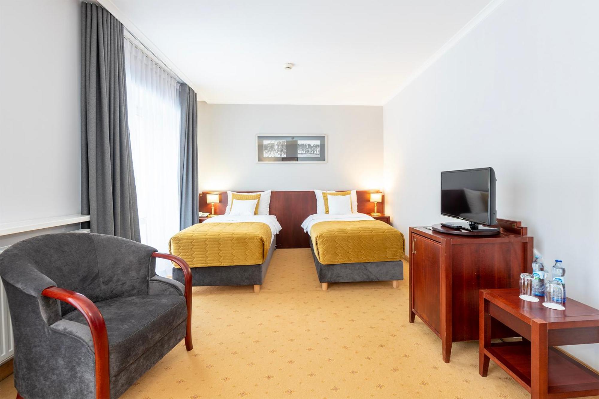 Hotel Moscicki Шпала Экстерьер фото