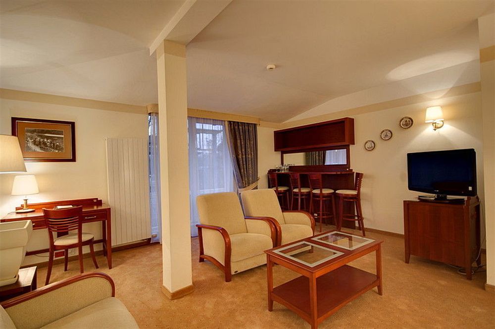 Hotel Moscicki Шпала Экстерьер фото