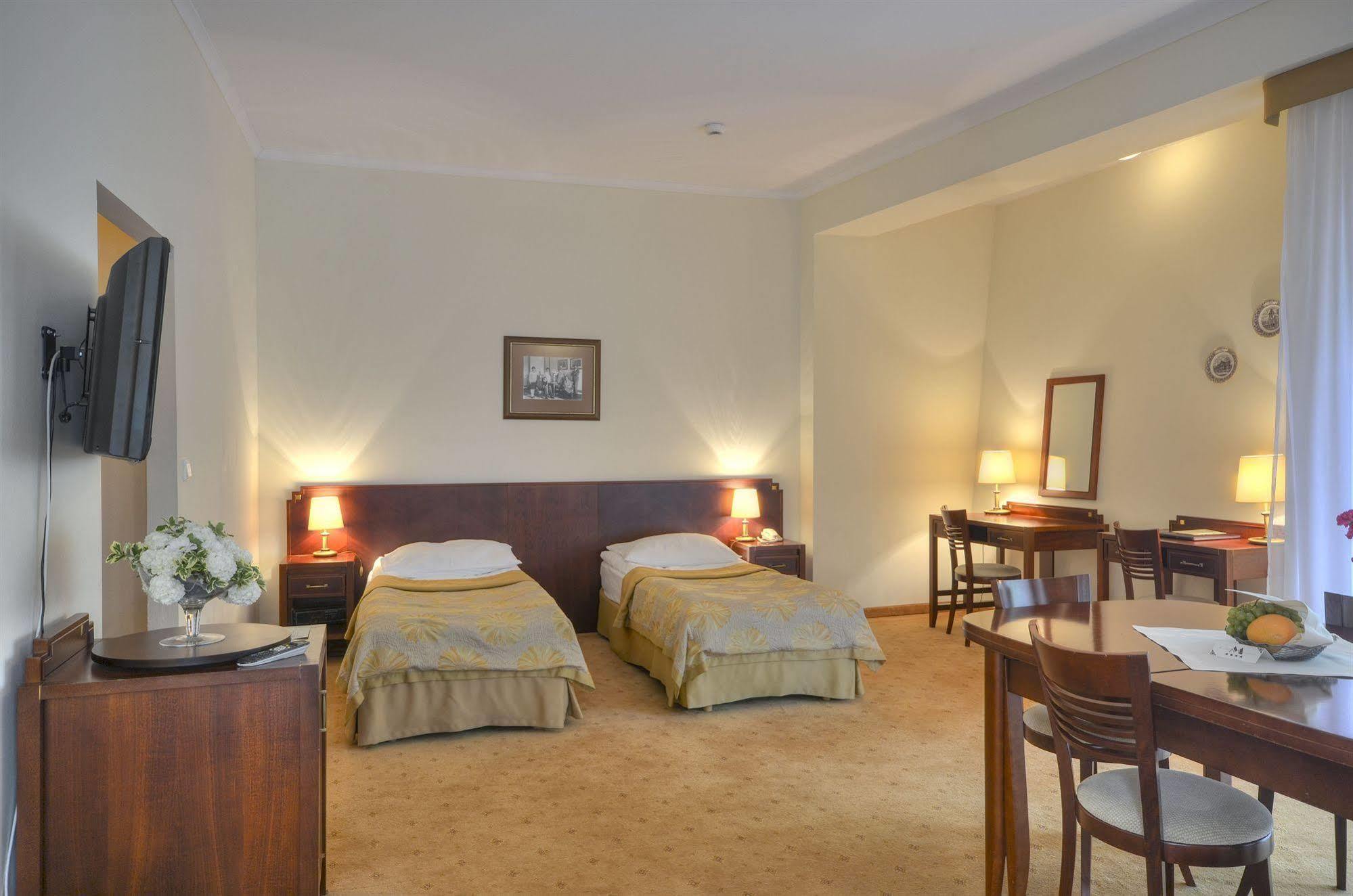 Hotel Moscicki Шпала Экстерьер фото